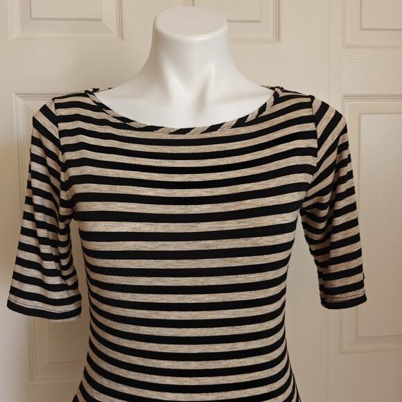 Green Envelope striped tee sz M - Picture 2 of 8